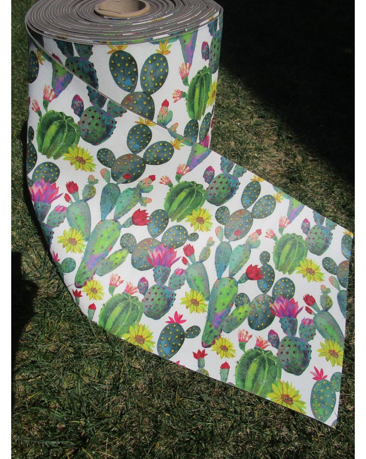 Tapis au mètre avec motif CACTUS en tissu hydrofuge..Fond antidérapant....Euro 0,10 centimes par mètre....FABRIQUÉ EN ITALIE!!!!