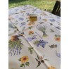 Rechteckige Tischdecke aus plastifizierter Baumwolle mit LAVENDEL- UND SONNENBLUMEN-Muster. 100 % wasserabweisend.