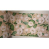 Teppich als Meterware mit PEACH BLOSSOM-Design aus wasserabweisendem nautischem Stoff. 0,11 Cent pro Meter. HERGESTELLT IN