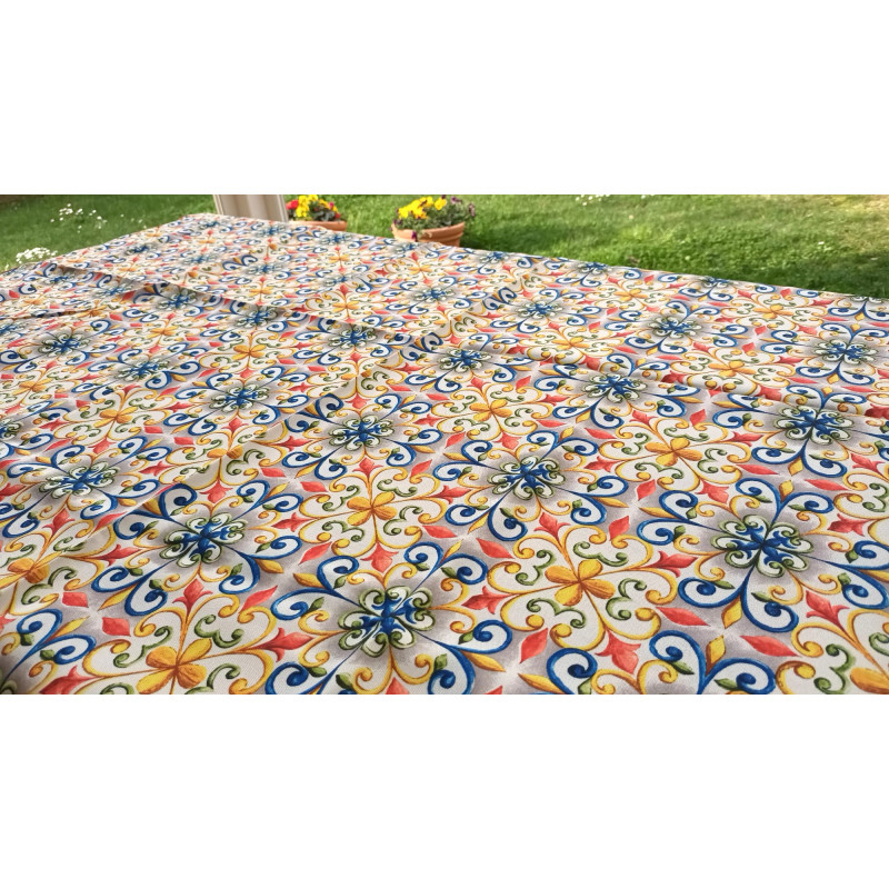 100 % wasserabweisende, schmutzabweisende Tischdecke mit MULTICOLOR MAJOLICA-Design....In allen Größen.KEIN BÜGELN!!!