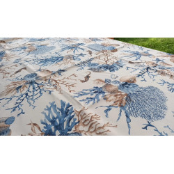 Stain-resistant tablecloth...